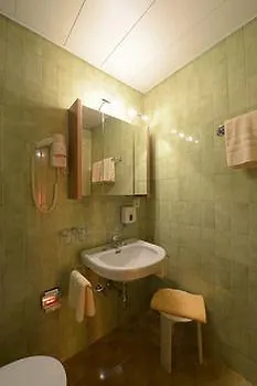 Dischma - Free Bus And Train Ticket Hotel 3*